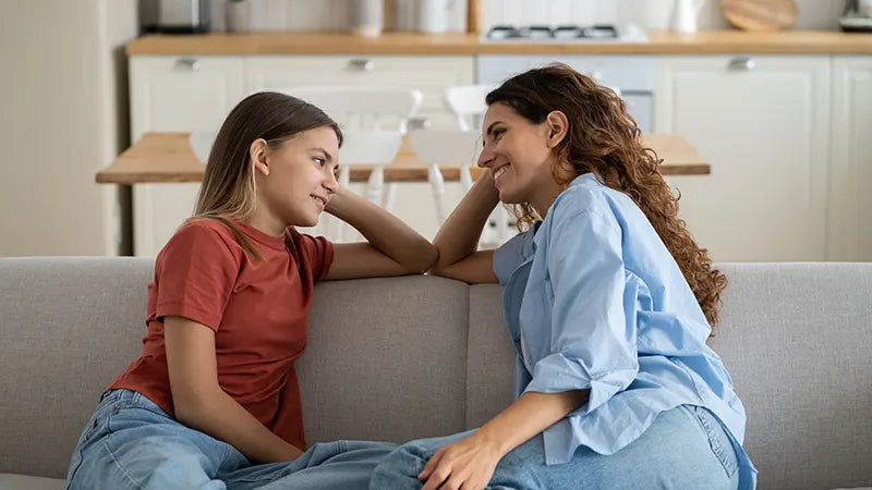 Enseña a tus hijos a practicar la escucha activa