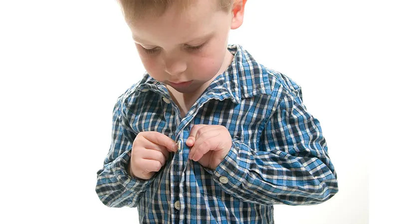 ¿Cómo enseñar a tu hijo a vestirse solo?